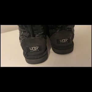 Black sparkle uggs